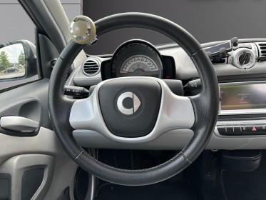 Smart fortwo 1.0 71 ch passion - suivi complet/toit panoramique/caribex cuir blanc/clim/gps - garantie 12 mois occasion...
