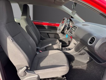 Volkswagen up up 1.0 60 take up! première main et garantie 12 mois occasion parc voitures beauvais simplicicar simplicibike...