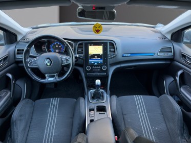 Renault megane iv berline tce 130 energy intens gt line occasion simplicicar marignane  simplicicar simplicibike france