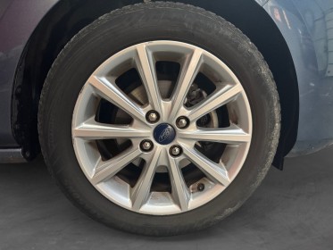 Ford fiesta 1.0  100 ch ss bvm6 titanium 1er main full entretien ford garantie 12mois occasion simplicicar saint-jean...