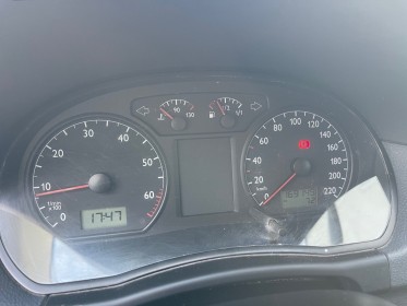 Volkswagen polo 1.2 - 65 confort  - 1 ere main - climatisation occasion simplicicar la fleche simplicicar simplicibike france