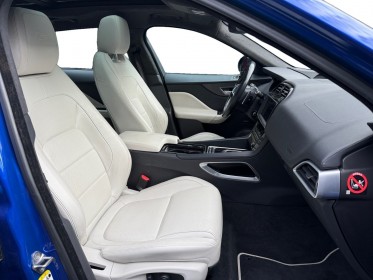 Jaguar f-pace v6 3.0 d - 300 awd premiere edition a / toit pano ouvrant / interieur cuir creme / sieges avant electriques /...