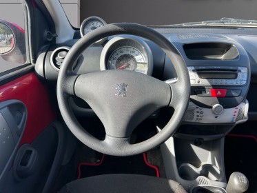 Peugeot 107 1.0e 12v 68ch blue lion trendy moteur à chaine/pas de climatisation garantie 12 mois occasion simplicicar...