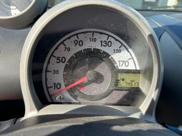 Peugeot 107 1.0e 12v 68ch blue lion trendy moteur à chaine/pas de climatisation garantie 12 mois occasion simplicicar...