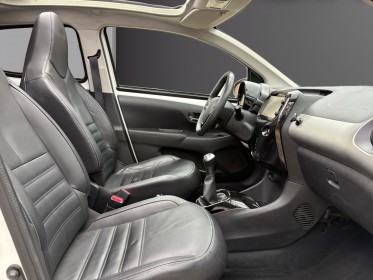 Peugeot 108 1.2 puretech 82ch bvm5 allure top! caméra de recul sièges chauffants garantie 12 mois occasion simplicicar...