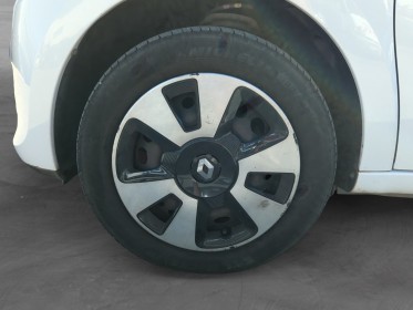 Renault twingo iii 0.9 tce 90 hipanema edc toit ouvrant, radar de recul garantie 12 mois occasion simplicicar frejus ...