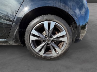 Renault megane iv berline blue dci 115 edc intens occasion avignon (84) simplicicar simplicibike france