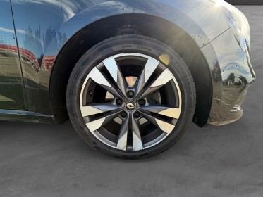 Renault megane iv berline blue dci 115 edc intens occasion avignon (84) simplicicar simplicibike france