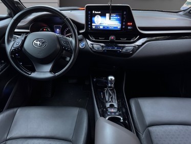 Toyota c-hr hybride rc18 122h distinctive / camera de recul / intérieur cuir / garantie  12 mois / entretien toyota occasion...