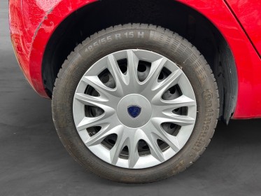 Lancia ypsilon vpc 0.9 twinair 85 ch stopstart gold dfs / garantie 12 mois / 1er main / toit ouvrant / boite auto occasion...