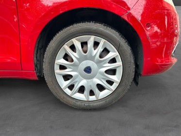 Lancia ypsilon vpc 0.9 twinair 85 ch stopstart gold dfs / garantie 12 mois / 1er main / toit ouvrant / boite auto occasion...