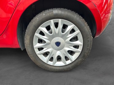 Lancia ypsilon vpc 0.9 twinair 85 ch stopstart gold dfs / garantie 12 mois / 1er main / toit ouvrant / boite auto occasion...