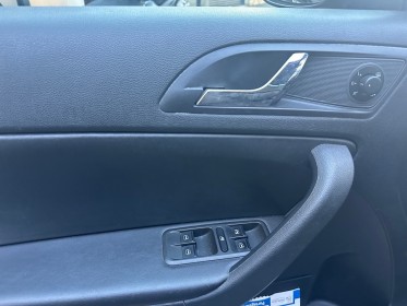 Skoda yeti 2015 2.0 tdi cr 140 fap green tec outdoor, gps, radar de recul, feux auto, 4x2 garantie 12 mois occasion...