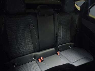 Peugeot 3008 hybrid 136cv e-eat8 allure pack / garantie constructeur occasion simplicicar annecy simplicicar simplicibike...