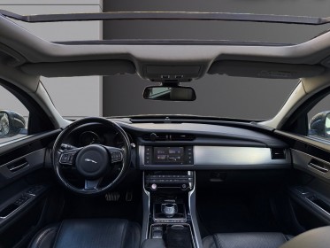 Jaguar xf xf 2.0 d - 180 ch bva business prestige - hud - caméra de recul - sièges électriques à mémoires occasion paris...