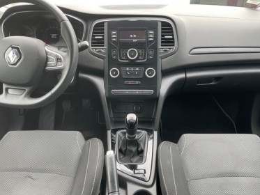 Renault megane iv berline tce 115 fap life occasion simplicicar tours  simplicicar simplicibike france