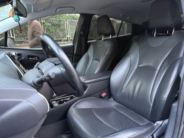 Toyota prius pro hybride rc18 lounge occasion paris 17ème (75)(porte maillot) simplicicar simplicibike france