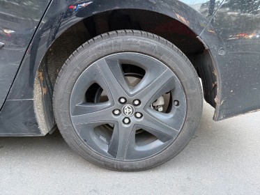 Toyota prius pro hybride rc18 lounge occasion paris 17ème (75)(porte maillot) simplicicar simplicibike france