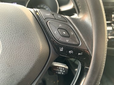 Toyota c-hr hybride my22 1.8l dynamic garantie 12 mois occasion montreuil (porte de vincennes)(75) simplicicar simplicibike...