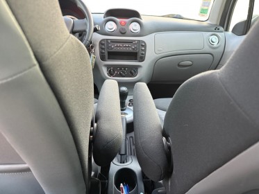 Citroen c3 c3 1.4i 16v/toit ouvrant/climatisation/radio/entretien à jour/garantie occasion simplicicar salon de provence...