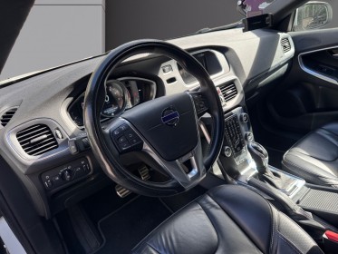 Volvo v40 t3 152 r-design geartronic a - garantie 12 mois - radar de recul - startstop occasion paris 17ème (75)(porte...