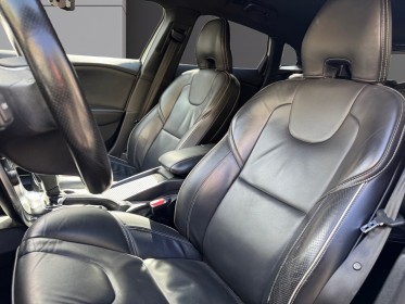 Volvo v40 t3 152 r-design geartronic a - garantie 12 mois - radar de recul - startstop occasion paris 17ème (75)(porte...