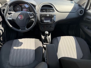 Fiat punto serie 8 1.2 69 ch lounge climatisation jantes alliage ecran numérique garantie 12 mois occasion barberey...