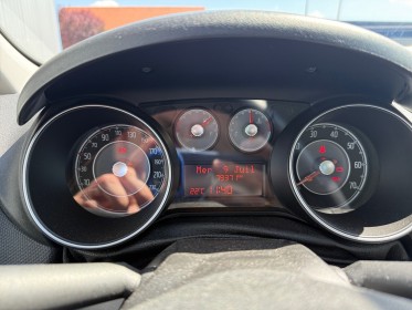 Fiat punto serie 8 1.2 69 ch lounge climatisation jantes alliage ecran numérique garantie 12 mois occasion barberey...