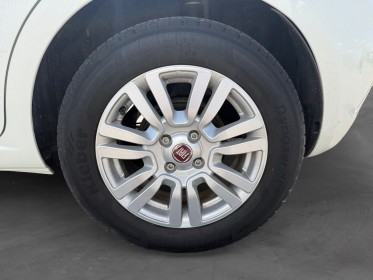 Fiat punto serie 8 1.2 69 ch lounge climatisation jantes alliage ecran numérique garantie 12 mois occasion barberey...