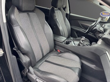 Peugeot 5008 2.0 bluehdi 150ch ss bvm6 allure 7 places  caméra de recul  applecarplay  garantie 12 mois occasion simplicicar...