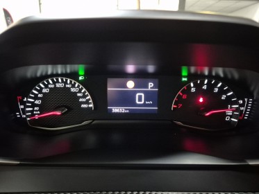 Peugeot 2008 bluehdi 130 ss eat8 allure - garantie 12 mois occasion simplicicar lyon ouest simplicicar simplicibike france