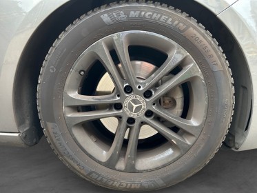 Mercedes classe a 180 7g-dct progressive line/ apple car play / caméra de recul  360°/ sièges chauffants/ garantie 12 mois...