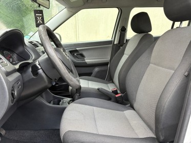 Skoda fabia 1.2 12v 60 active 2 garantie 12 mois occasion simplicicar brest simplicicar simplicibike france