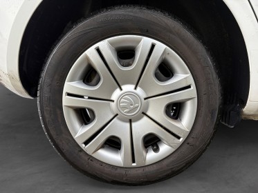 Skoda fabia 1.2 12v 60 active 2 garantie 12 mois occasion simplicicar brest simplicicar simplicibike france