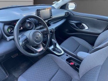 Toyota yaris hybride my22 116h design entretien toyota 1ère main caméra de recul carplay bluetooth navigation garantie...
