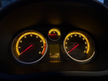 Opel corsa 1.2 - 85 twinport essentia occasion simplicicar frejus  simplicicar simplicibike france