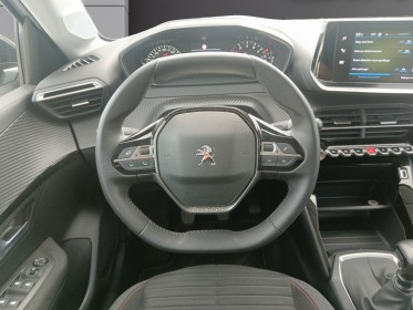 Peugeot 208 1.5 bluehdi 100 ss bvm6  finition allure / caméra 360 / feux autos / essuis glaces auto occasion réunion ville...