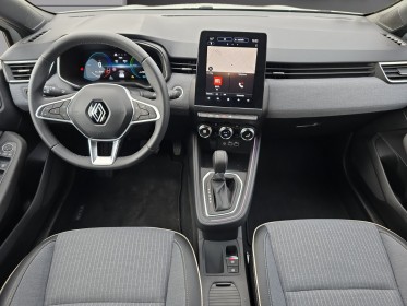 Renault clio v nouvelle e-tech full hybrid 145 ch techno caméra de recul 1ére main révisée garantie 12 mois entretien......