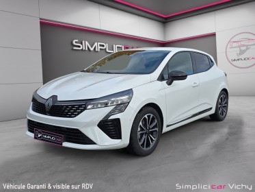 Renault clio v nouvelle e-tech full hybrid 145 ch techno caméra de recul 1ére main révisée garantie 12 mois entretien......