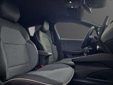 Renault clio v nouvelle e-tech full hybrid 145 ch techno caméra de recul 1ére main révisée garantie 12 mois entretien......