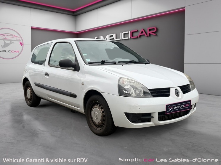 Renault clio campus societe clio  1.5 dci 70 campus - climatisation - garantie 12 mois - regulateur limiteur de vitesse -...... Renault clio campus societe clio  1.5 dci 70 campus - climatisation - garantie 12 mois - regulateur limiteur de vitesse -......