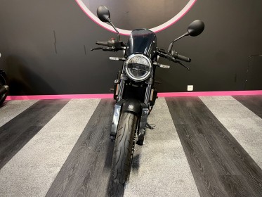 Husqvarna vitpilen 401 garantie 12 mois occasion parc moto simplicicar lyon ouest simplicicar simplicibike france