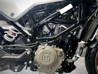 Husqvarna vitpilen 401 garantie 12 mois occasion parc moto simplicicar lyon ouest simplicicar simplicibike france