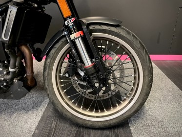 Husqvarna vitpilen 401 garantie 12 mois occasion parc moto simplicicar lyon ouest simplicicar simplicibike france