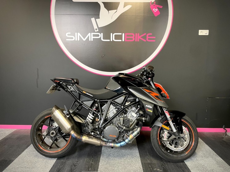 Ktm super duke 1290 garantie 12 mois occasion parc moto simplicicar lyon ouest simplicicar simplicibike france