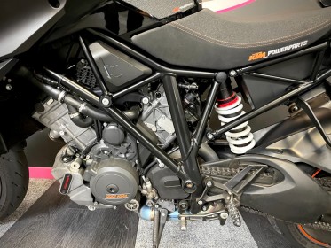 Ktm super duke 1290 garantie 12 mois occasion parc moto simplicicar lyon ouest simplicicar simplicibike france
