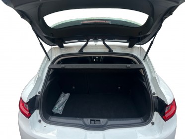 Renault megane iv berline business tce 100ch bvm - 5 places - faible km - occasion simplicicar compiegne simplicicar...