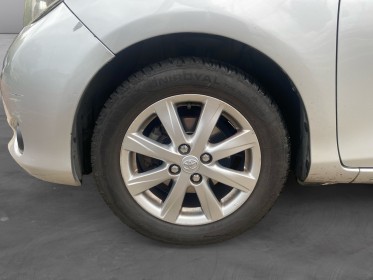 Toyota yaris 69 vvt-i active occasion simplicicar livry gargan simplicicar simplicibike france