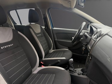 Dacia sandero tce 90 easy-r stepway, boite auto, garantie 12 mois. occasion simplicicar lunel simplicicar simplicibike france