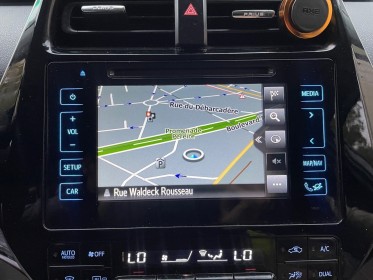 Toyota prius hybride dynamic / garantie 12 mois / affichage tÊte haute / camÉra de recul / chargeur a induction occasion...